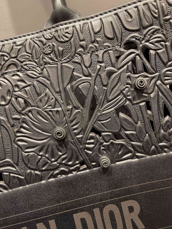 D*or D*oramour D*or book tote