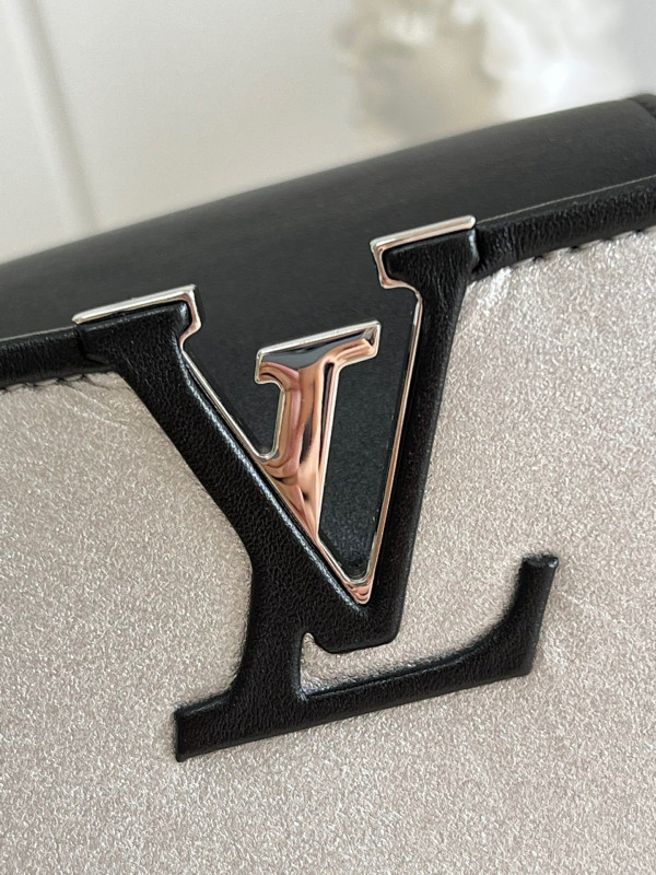 l**is V*t*n capucines bb