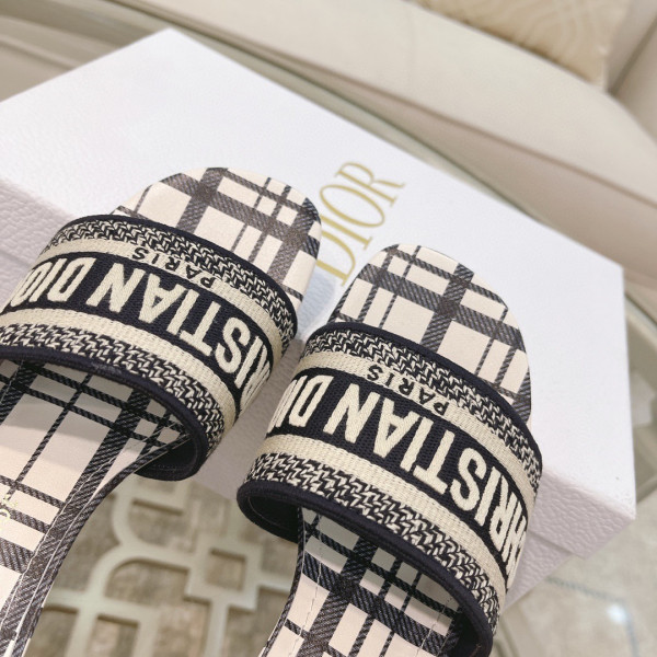 D*or dway heeled slide