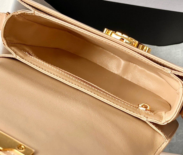 Ce**e teen besace triomphe