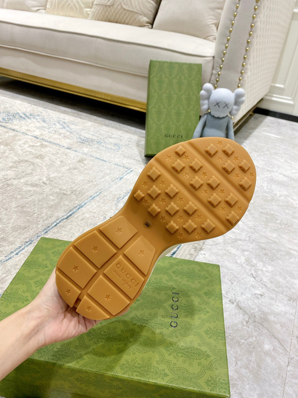 G*u*i rhyton sneaker with 