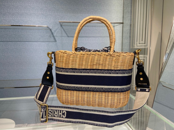 D*or wicker basket bag