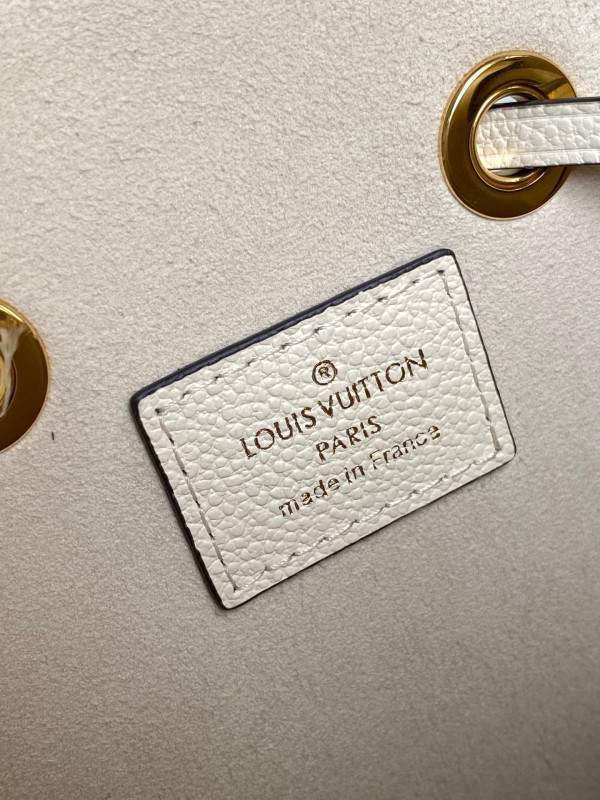 l**is V*t*n nÉonoÉ bb