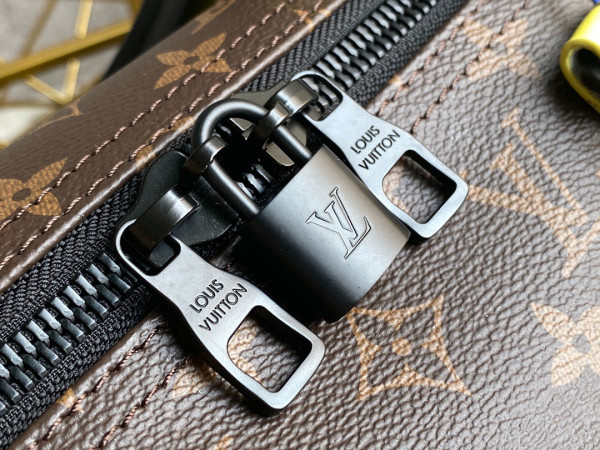 l**is V*t*n keepall bandouliÈre 50