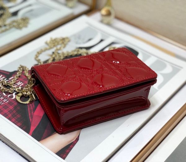 lady D*or nano pouch