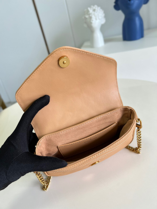 l**is V*t*n new wave multi-pochette