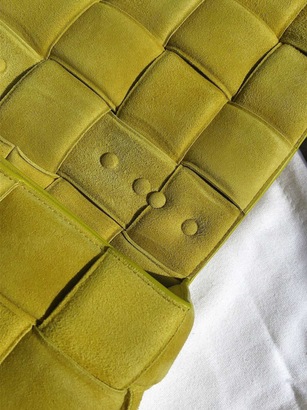 Bo*te*ga ve*ne*ta the chain cassette