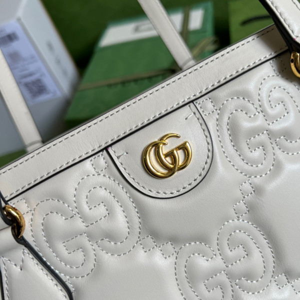 G*u*i gg matelassé leather medium tote