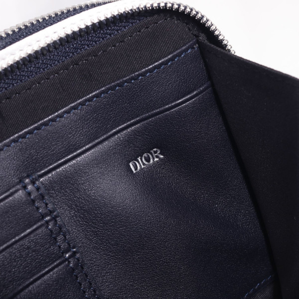 D*or and shawn messenger pouch