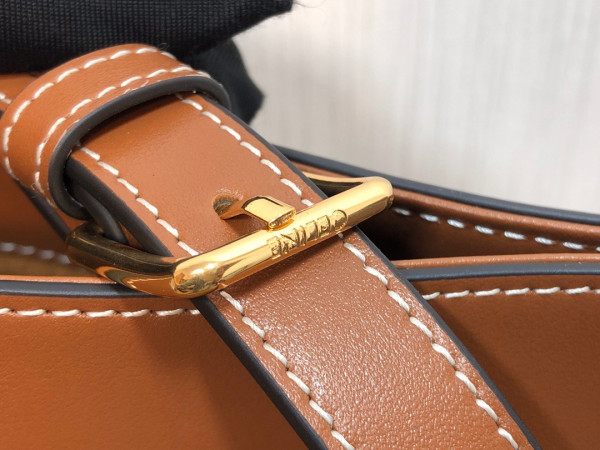 Ce**e small bucket cuir triomphe