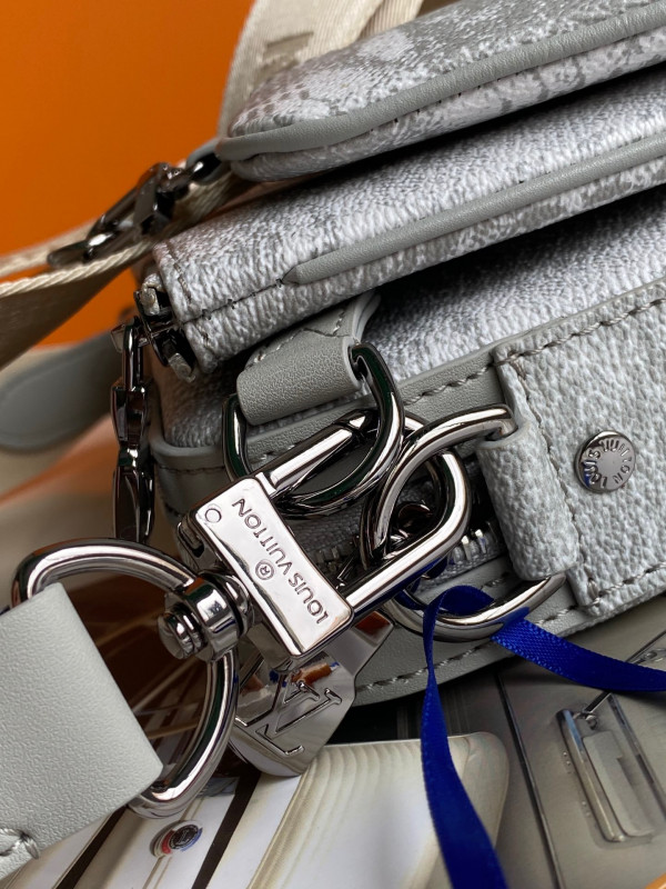 l**is V*t*n trio messenger