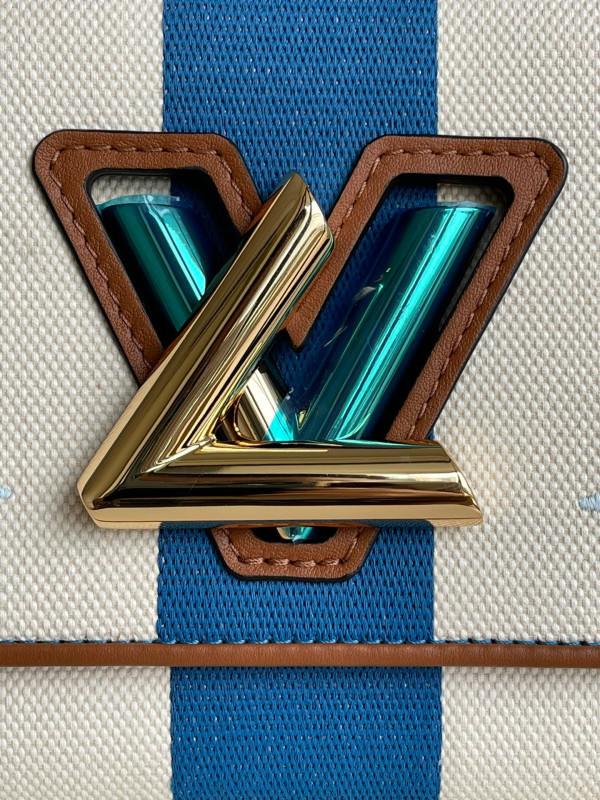 l**is V*t*n twist mm