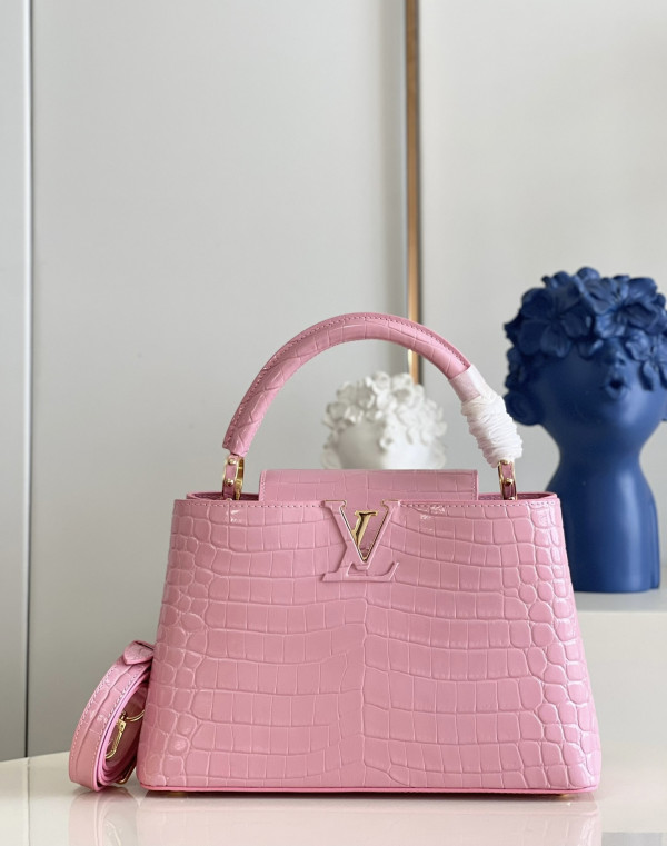 l**is V*t*n capucines mm