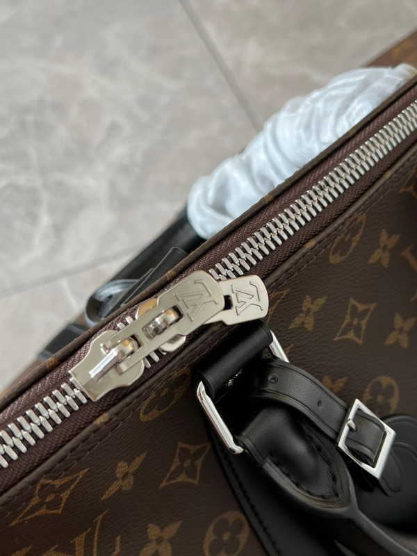 l**is V*t*n keepall 45