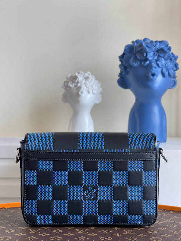 l**is V*t*n studio messenger