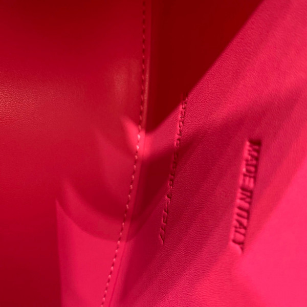 Ba*len*cia*ga hourglass