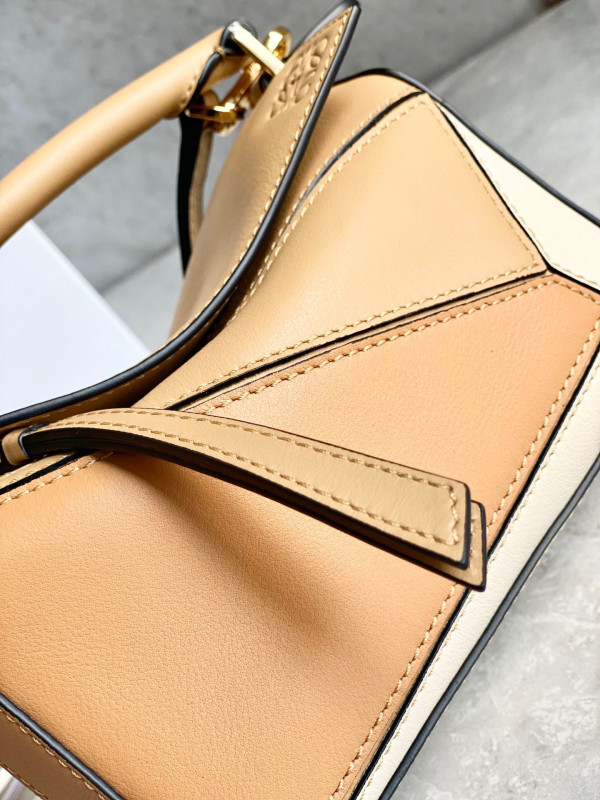 LOEWE MINI PUZZLE BAG