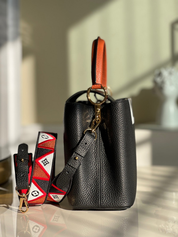 l**is V*t*n capucines mm