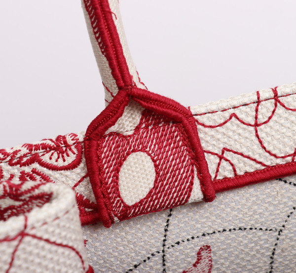 D*or small book tote