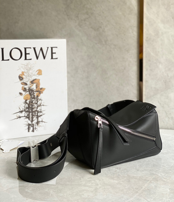 LOEWE Small Puzzle Bumbag-24*16*10.5cm