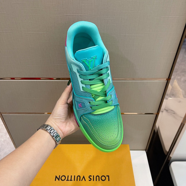 l**is V*t*n trainer sneaker