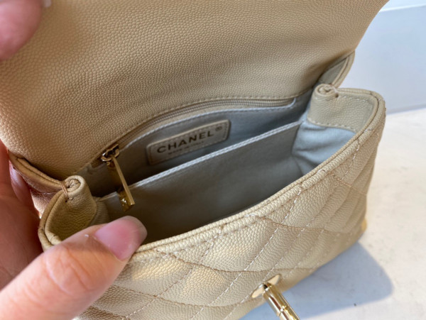 CL MINI FLAP BAG WITH TOP HANDLE