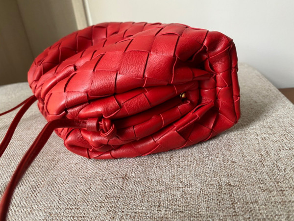 Bo*te*ga ve*ne*ta mini pouch