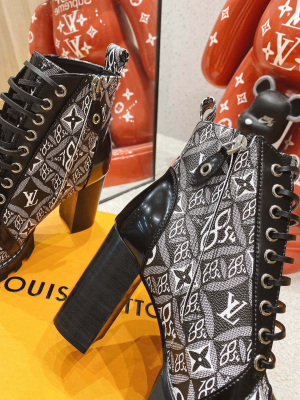 l**is V*t*n star trail ankle boot 8cm