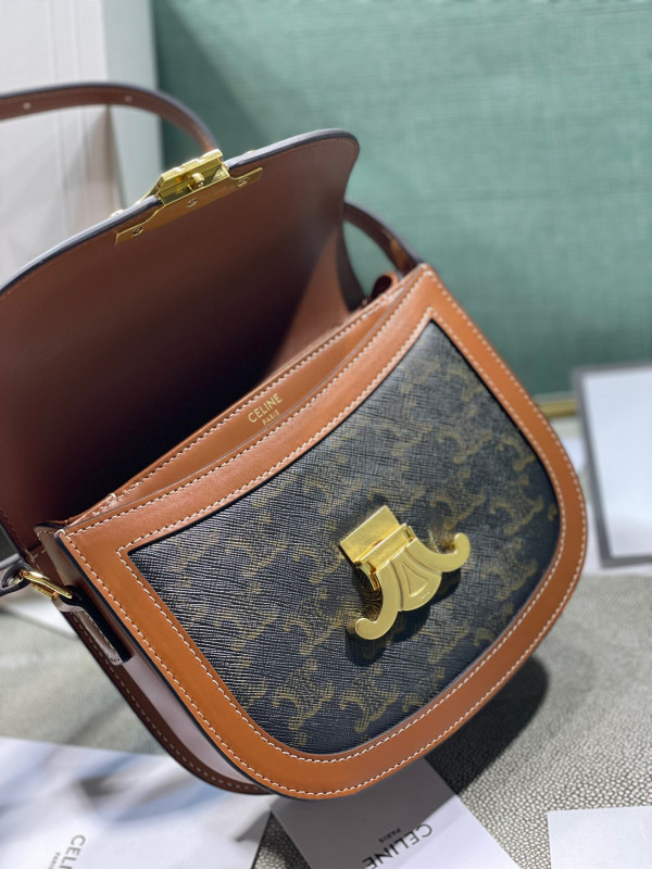 Ce**e teen besace triomphe