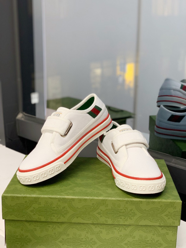 G*u*i tennis 1977 sneaker