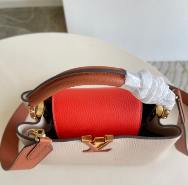 l**is V*t*n capucines bb