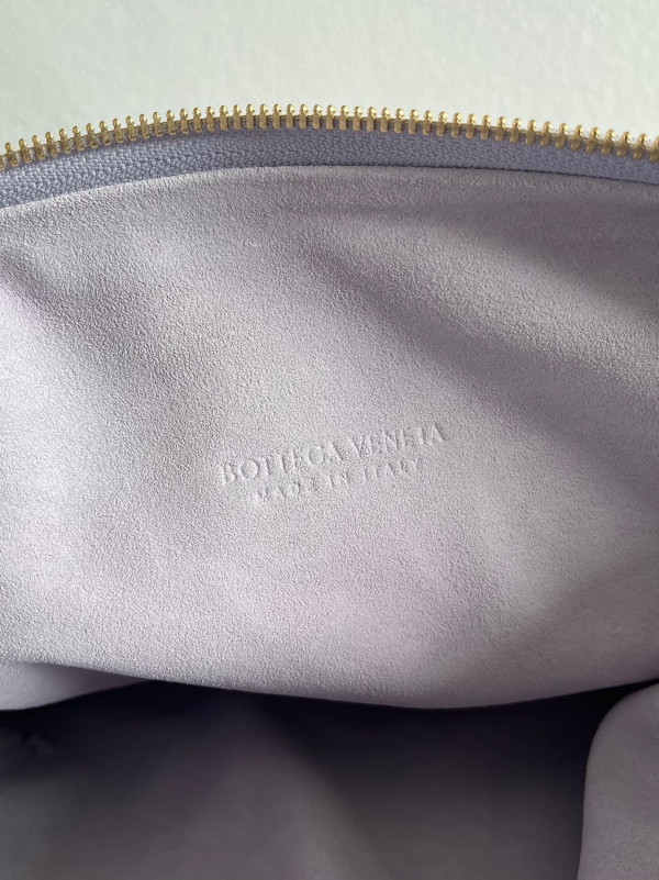 Bo*te*ga ve*ne*ta teen jodie