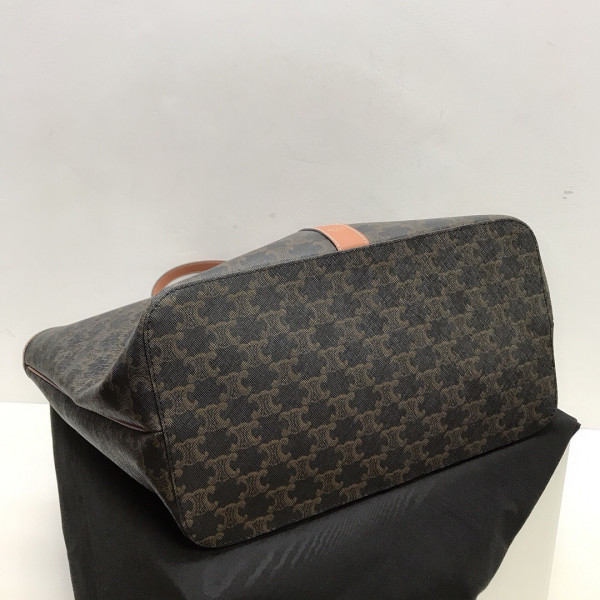 Ce**e medium cabas in triomphe canvas-32-18-31cm