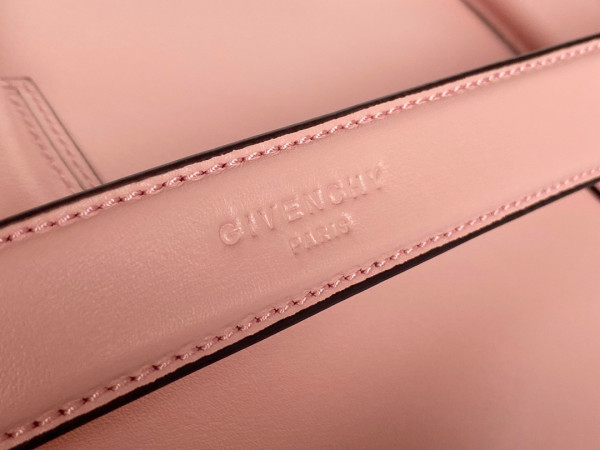 GIVENCHY ANTIGONA SOFT