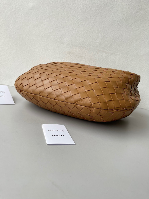 Bo*te*ga ve*ne*ta teen jodie