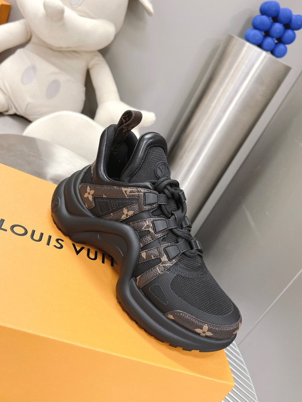 l**is V*t*n archlight sneaker