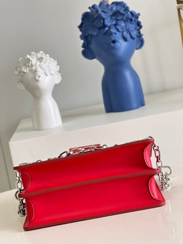 l**is V*t*n dauphine mm