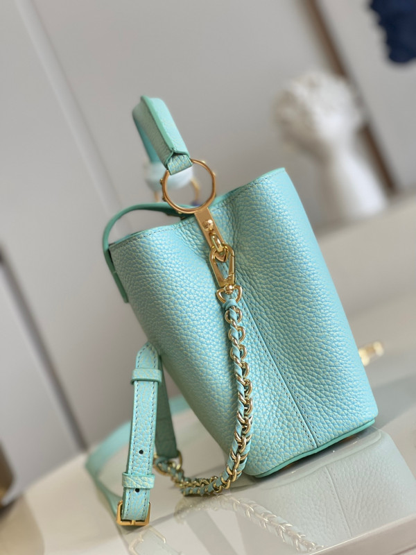 l**is V*t*n capucines bb