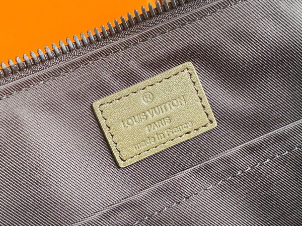 l**is V*t*n city keepall