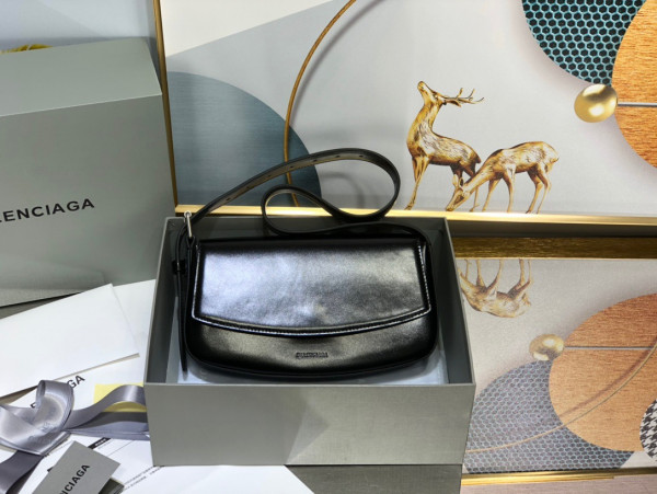 Ba*len*cia*ga ghost bag