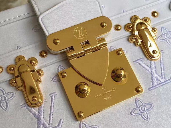 l**is V*t*n petite malle