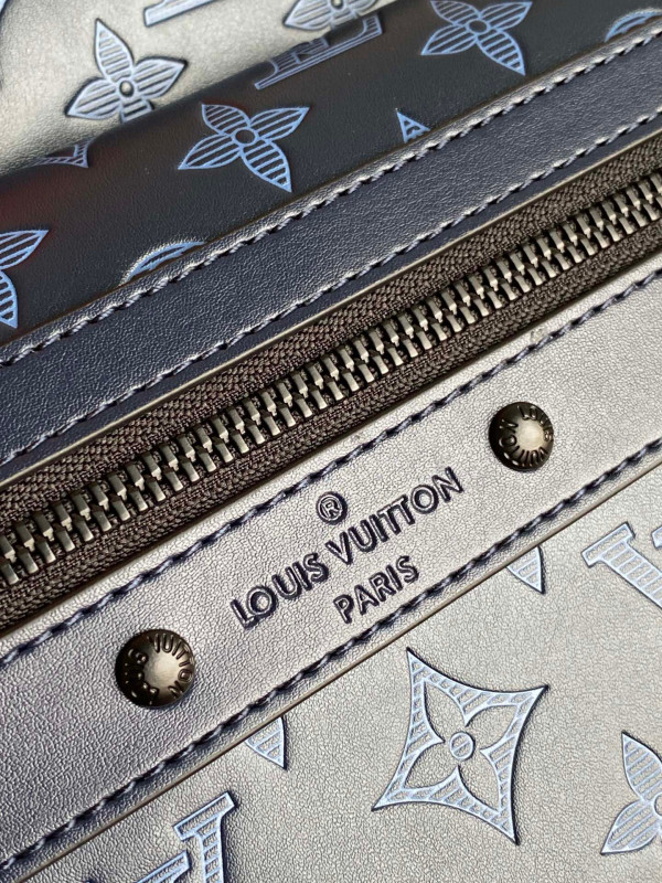 l**is V*t*n sprinter backpack