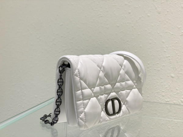 D*or caro macrocannage pouch
