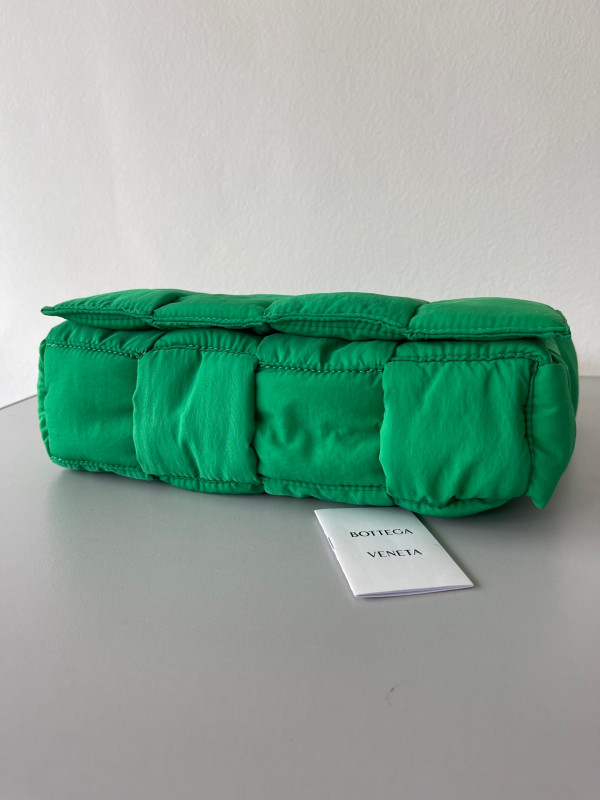 Bo*te*ga ve*ne*ta padded tech cassette