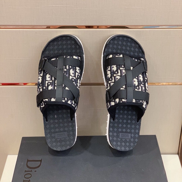 D*or alpha sandal