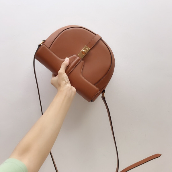 Ce**e besace 16 bag in satinated calfskin