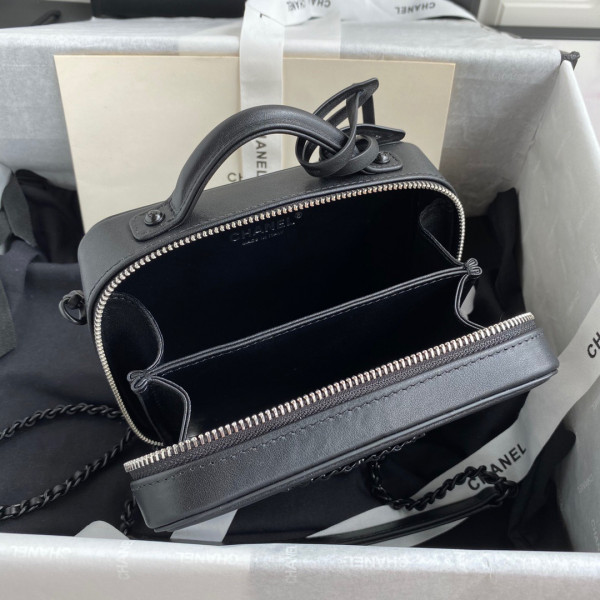 CL VANITY CASE