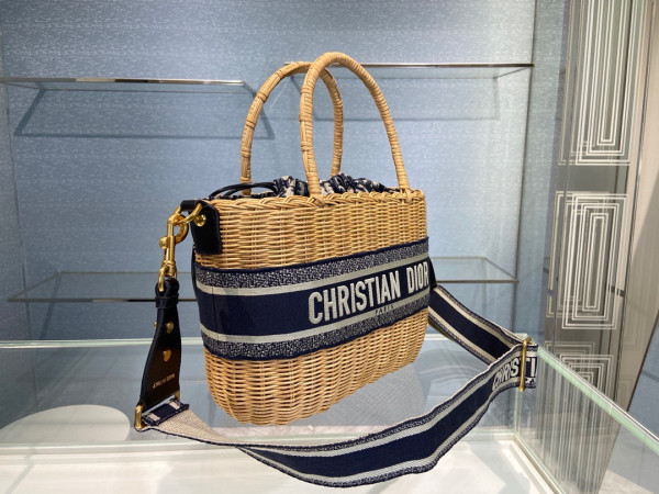 D*or wicker basket bag