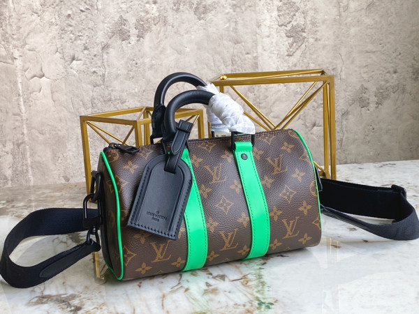 l**is V*t*n keepall bandouliÈre 25