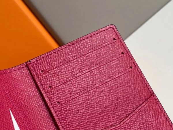 l**is V*t*n pocket organizer